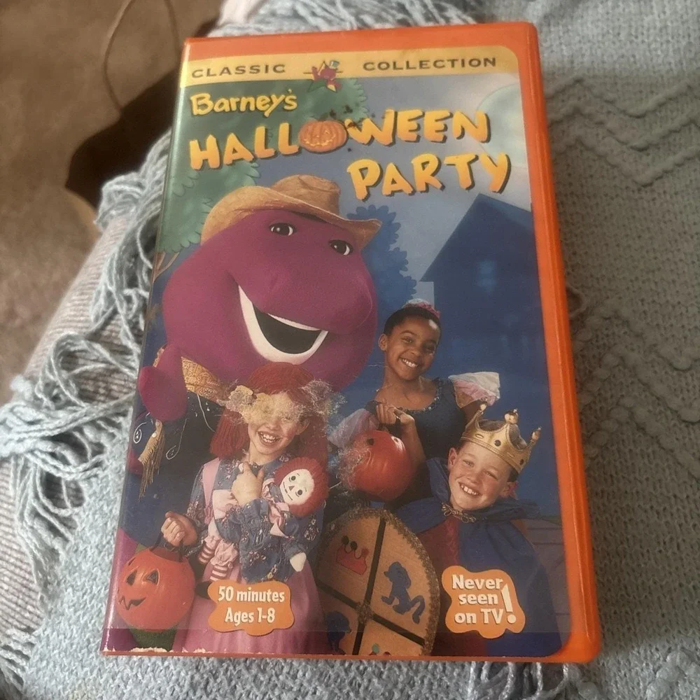 Barney - Barney's Halloween Party (VHS, 1998) Clamshell -Collectible